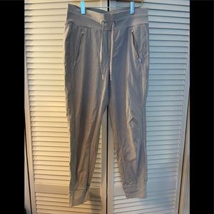 Size 4 Gray Athleta Nylon Stretch Joggers